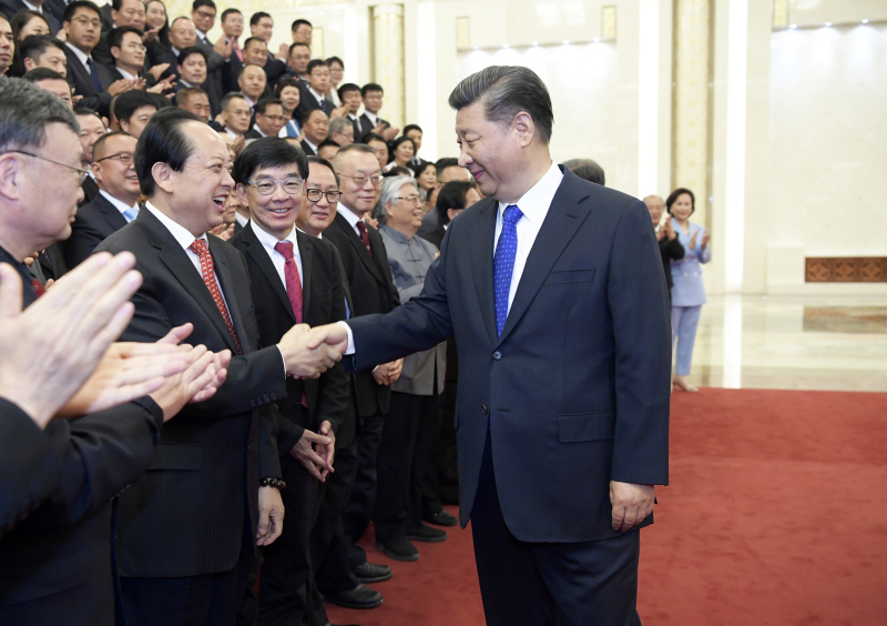 2019年5月28日，習(xí)近平主席在人民大會(huì)堂親切接見(jiàn)舒心先生